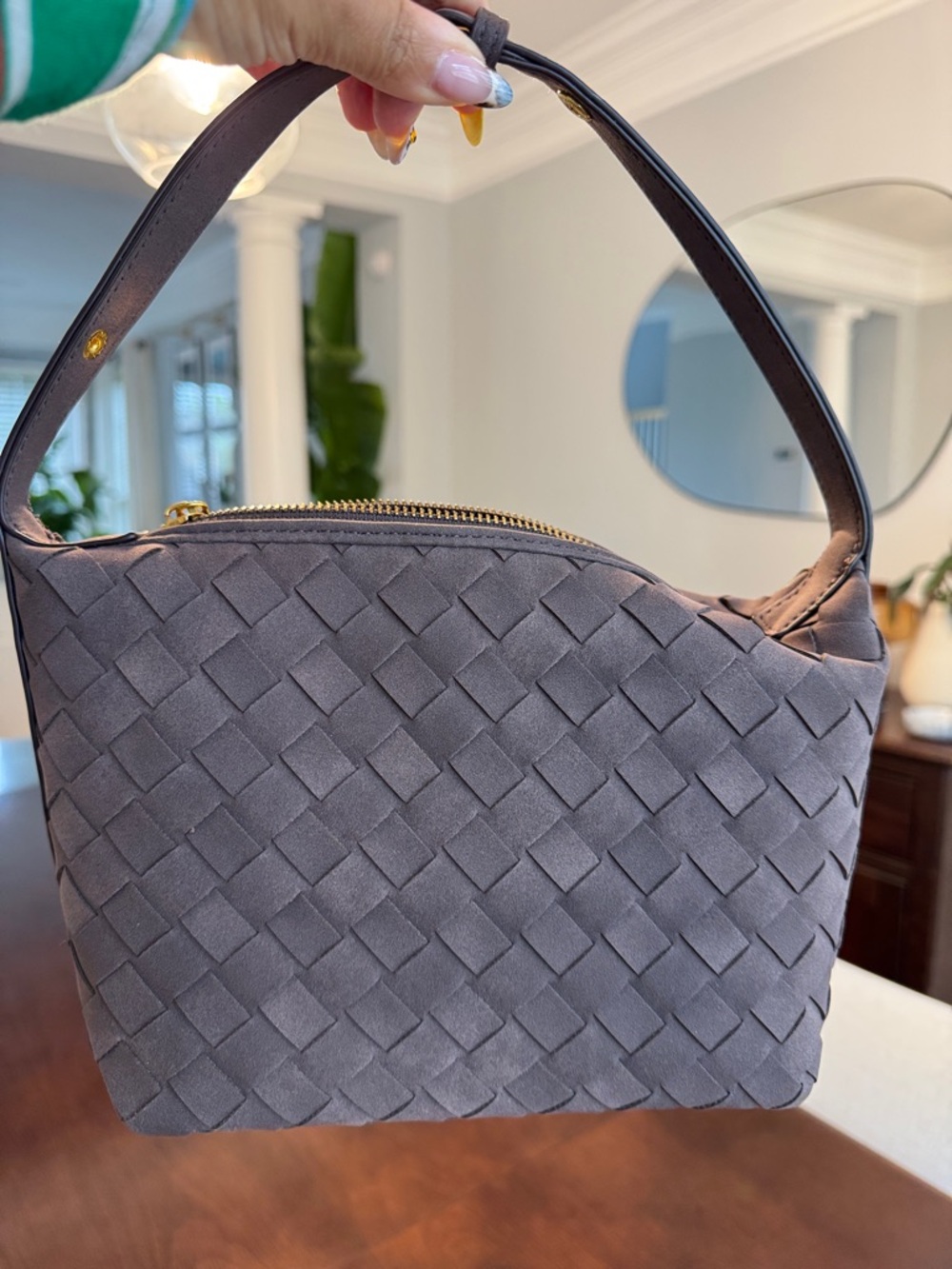 Woven Shoulder Bag in brown